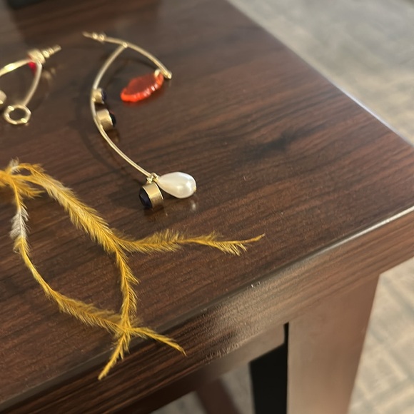 Gorgeous jacquemus earrings crystal and feathers - Picture 2 of 2